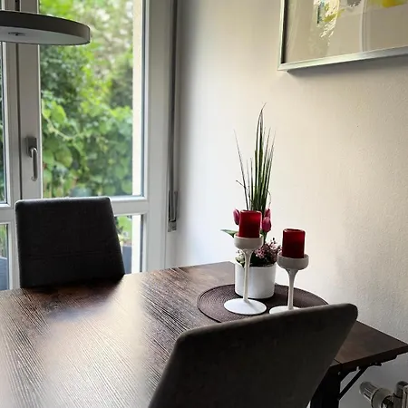 Sonnige Im Zentrum Mit Terrasse U Tiefgarage - Netflix & Prime Apartment